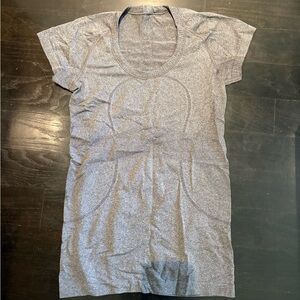 lululemon athletica Heathered Gray Swiftly Short Sleeve Tee